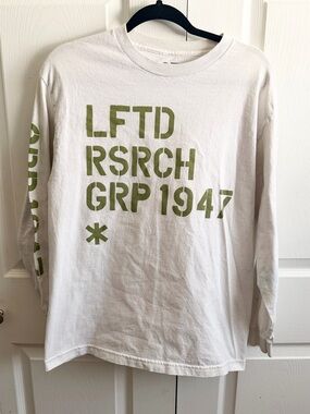 Lrg White Long-Sleeve Tee with Olive Graphic
